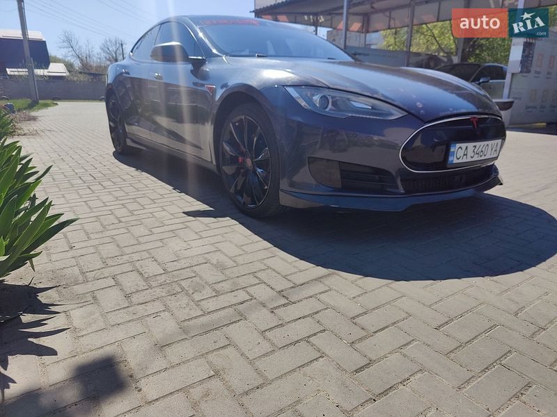 Лифтбек Tesla Model S 2014 в Черкассах