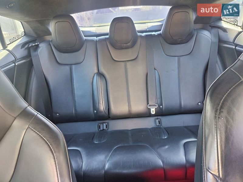 Лифтбек Tesla Model S 2014 в Черкассах