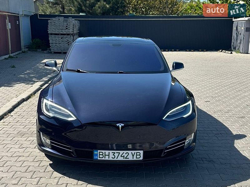 Лифтбек Tesla Model S 2013 в Одессе