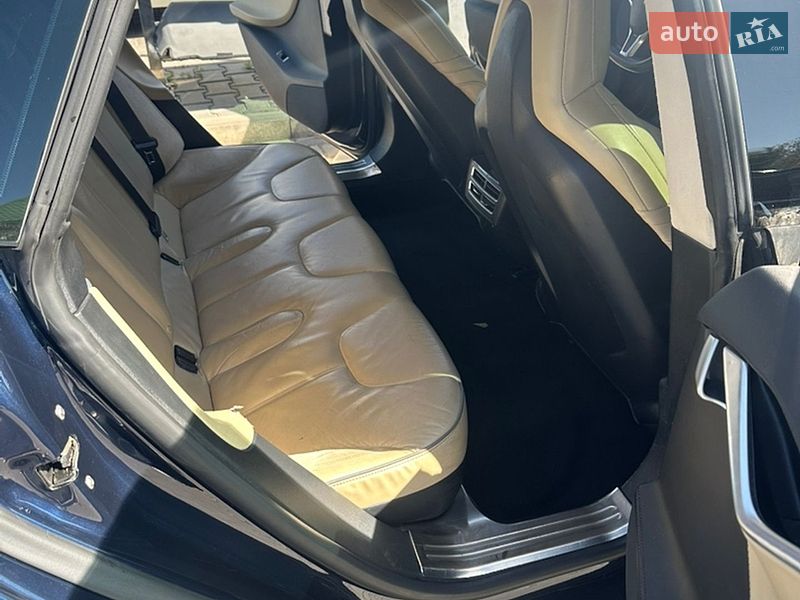 Лифтбек Tesla Model S 2013 в Одессе