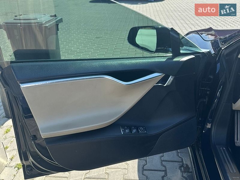 Лифтбек Tesla Model S 2013 в Одессе