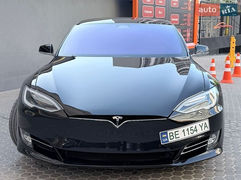 Лифтбек Tesla Model S 2017 в Одессе