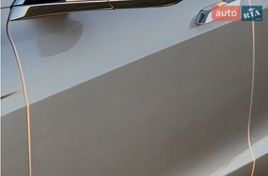 Лифтбек Tesla Model S 2016 в Ивано-Франковске