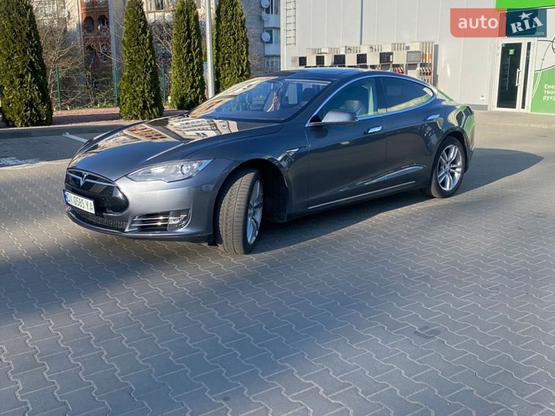Ліфтбек Tesla Model S 2014 в Житомирі