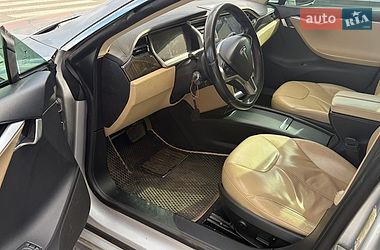 Ліфтбек Tesla Model S 2013 в Києві