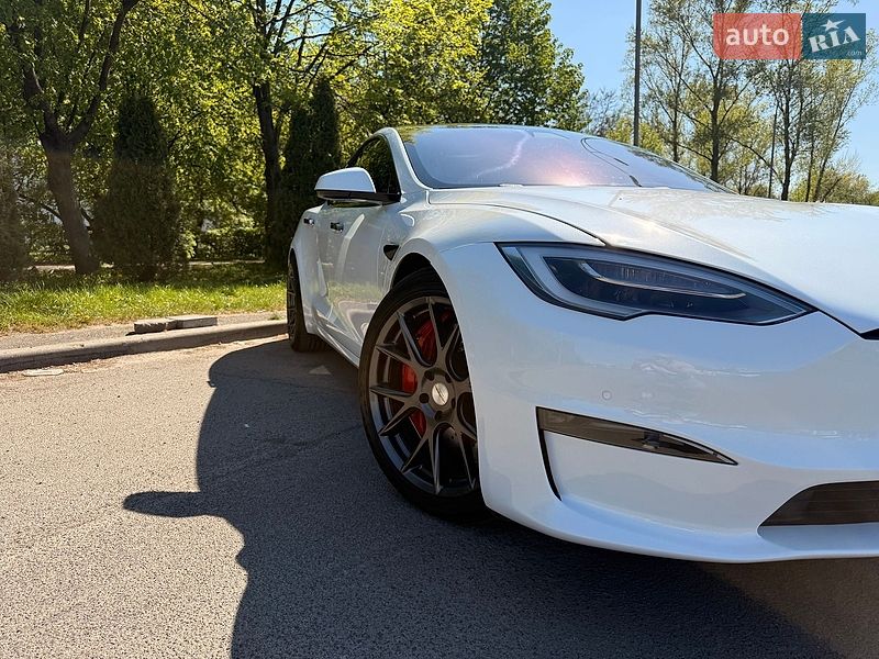 Лифтбек Tesla Model S 2021 в Киеве фото 3 Лифтбек Tesla Model S 2021 в Киеве