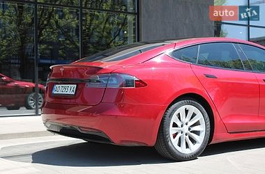 Лифтбек Tesla Model S 2020 в Ужгороде