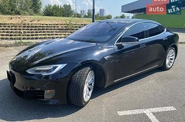 Лифтбек Tesla Model S 2016 в Киеве