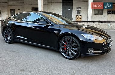 Лифтбек Tesla Model S 2014 в Киеве