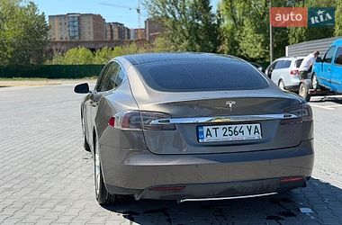 Лифтбек Tesla Model S 2015 в Каменец-Подольском