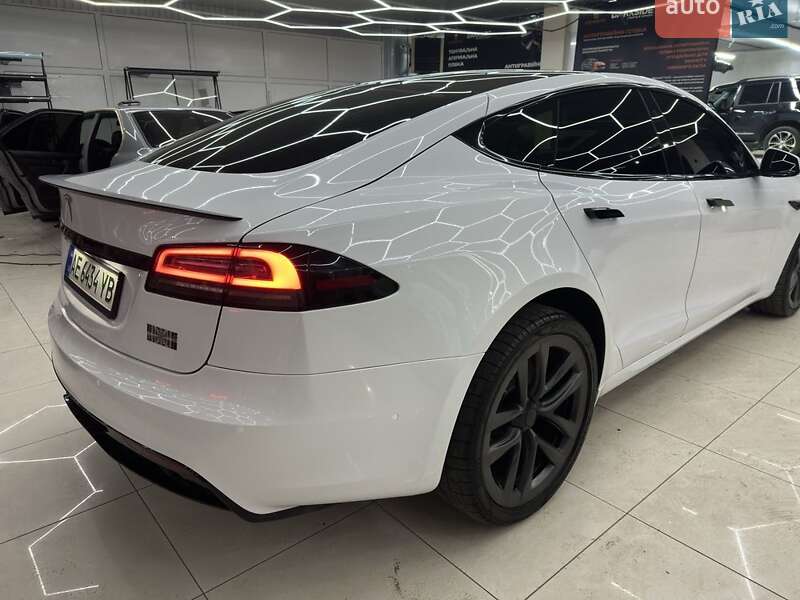 Лифтбек Tesla Model S 2022 в Днепре