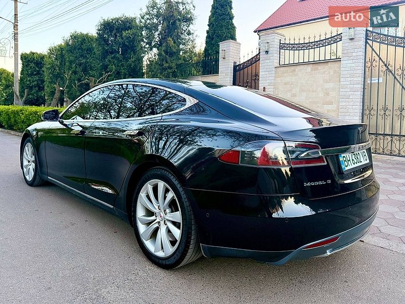 Лифтбек Tesla Model S 2015 в Одессе