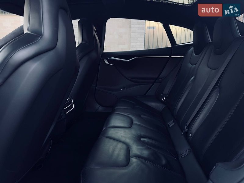 Лифтбек Tesla Model S 2015 в Одессе