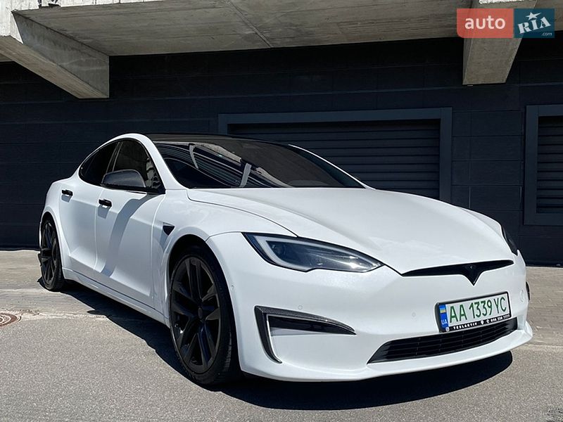 Лифтбек Tesla Model S 2021 в Киеве