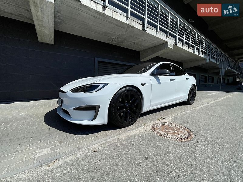 Лифтбек Tesla Model S 2021 в Киеве