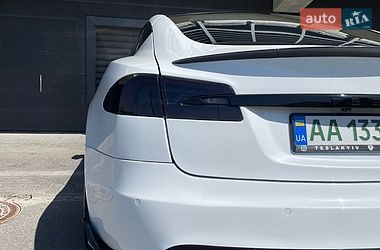 Лифтбек Tesla Model S 2021 в Киеве