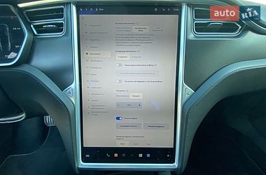 Лифтбек Tesla Model S 2017 в Киеве