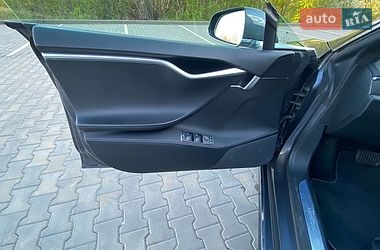 Лифтбек Tesla Model S 2017 в Киеве
