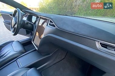 Лифтбек Tesla Model S 2017 в Киеве