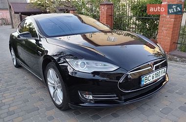 Лифтбек Tesla Model S 2013 в Львове