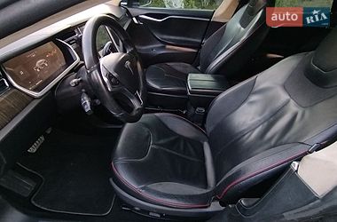 Лифтбек Tesla Model S 2013 в Львове