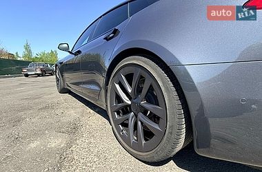 Ліфтбек Tesla Model S 2021 в Києві