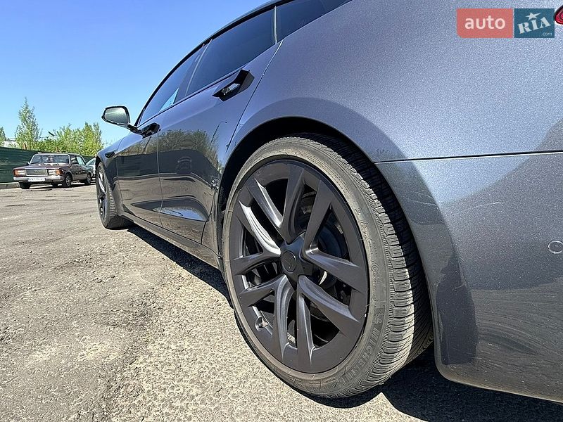 Ліфтбек Tesla Model S 2021 в Києві