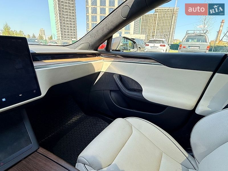 Ліфтбек Tesla Model S 2021 в Києві
