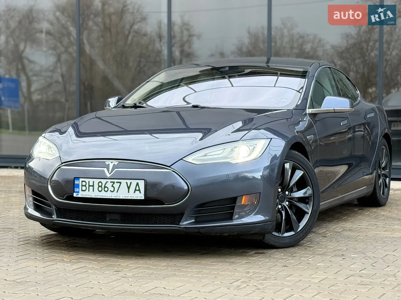 2015 Tesla Model S - мініатюра 10