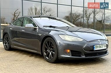 Лифтбек Tesla Model S 2015 в Одессе