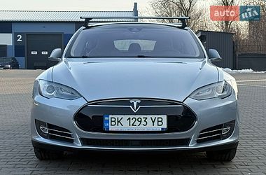 Лифтбек Tesla Model S 2014 в Ровно