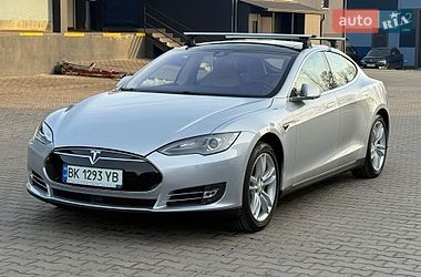 Лифтбек Tesla Model S 2014 в Ровно