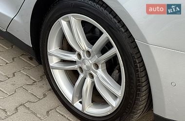 Лифтбек Tesla Model S 2014 в Ровно