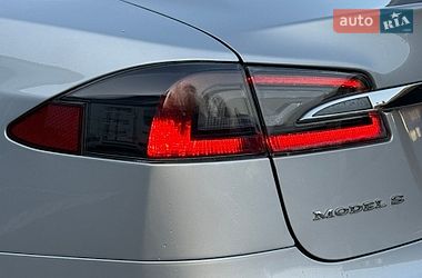 Лифтбек Tesla Model S 2014 в Ровно