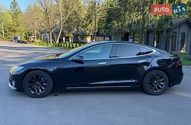 Лифтбек Tesla Model S 2018 в Клевани