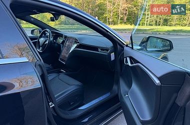 Лифтбек Tesla Model S 2018 в Клевани