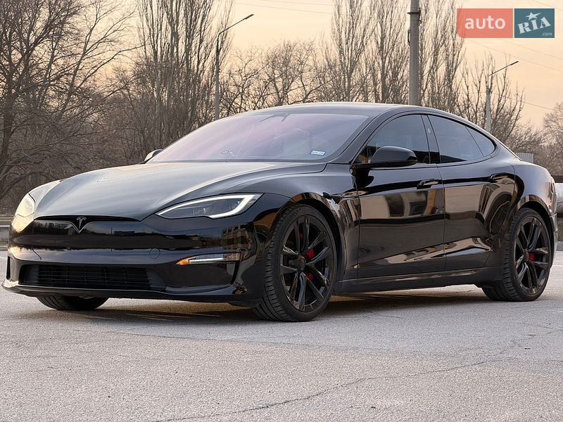 Лифтбек Tesla Model S 2024 в Тернополе