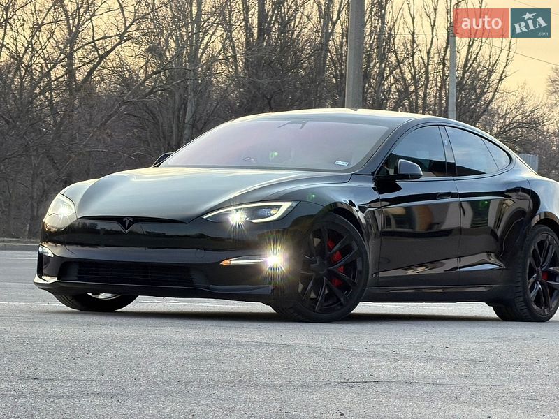 Лифтбек Tesla Model S 2024 в Запорожье