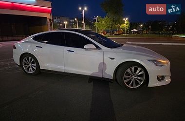 Ліфтбек Tesla Model S 2016 в Харкові