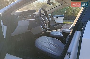 Ліфтбек Tesla Model S 2013 в Сарнах