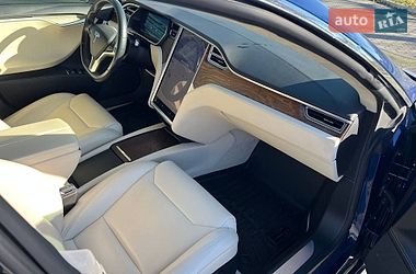 Лифтбек Tesla Model S 2017 в Кременчуге