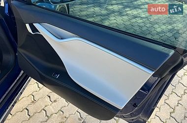 Лифтбек Tesla Model S 2017 в Кременчуге