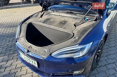 Лифтбек Tesla Model S 2017 в Кременчуге