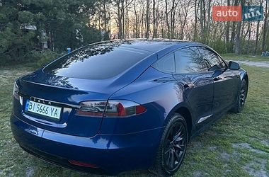 Ліфтбек Tesla Model S 2017 в Пирятині