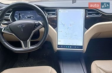 Лифтбек Tesla Model S 2016 в Ивано-Франковске