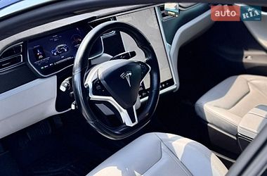 Лифтбек Tesla Model S 2015 в Виннице