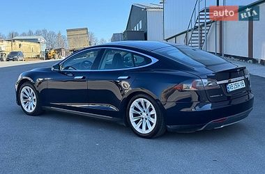 Ліфтбек Tesla Model S 2013 в Вінниці