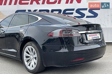 Ліфтбек Tesla Model S 2016 в Києві