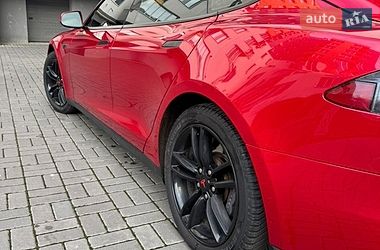 Ліфтбек Tesla Model S 2014 в Черкасах
