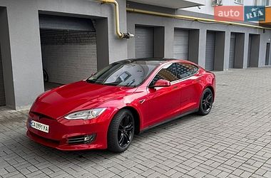 Ліфтбек Tesla Model S 2014 в Черкасах